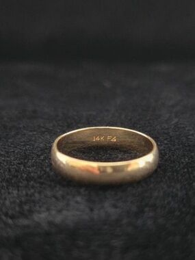14K Gold Classic Wedding Band - Yellow Gold